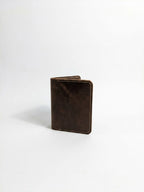 The Heritage Leather Vertical Bi-Fold Card Holder Coffee Brown