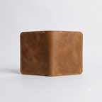 The Heritage Leather Vertical Bi-Fold Card Holder Rothko Brown